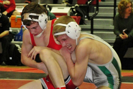 Conlin won 2-1 over Plainfield Central's Nick Nasenbeny (33-14) at 103 and 